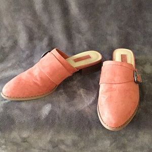 Blush Pink buckle Mules